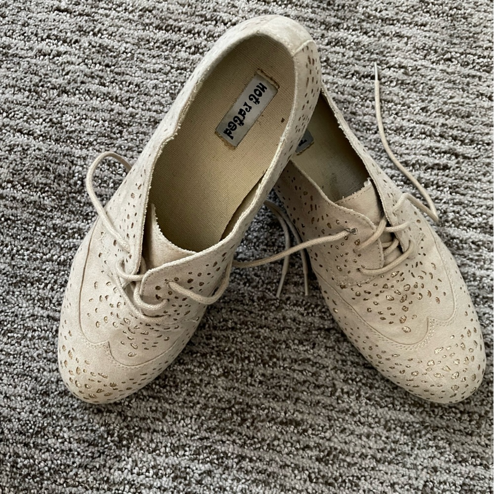 Cream lace up oxfords